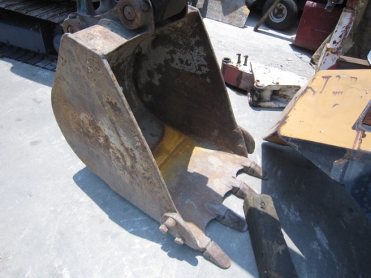 ขาย รถขุด  KOMATSU รุ่น PC60-6- แทร็กเหล็ก มือสองญี่ปุ่น