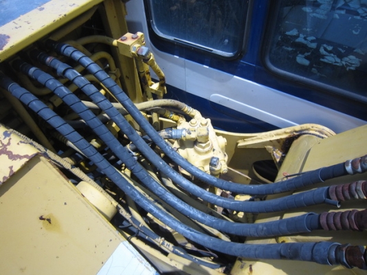 ขาย รถขุด  KOMATSU รุ่น PC60-6- แทร็กเหล็ก มือสองญี่ปุ่น