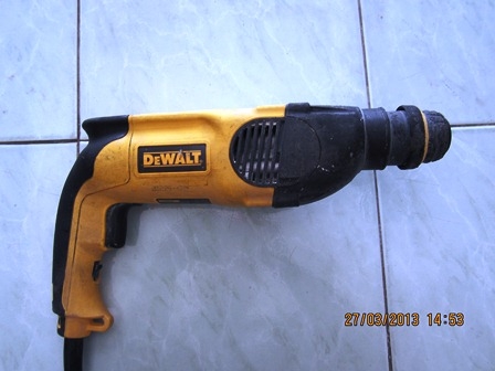 สว่านโรตารี่3ระบบDEWALTรุ่นD25123 สภาพดี ราคาถูกๆ สว่านโรตารี่3ระบบDEWALTรุ่นD25123 สภาพดี ราคาถูกๆ