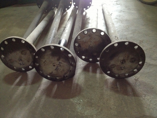 ขายเหมาเพลาข้าง isuzu /  7 เส้น ราคาถูกก