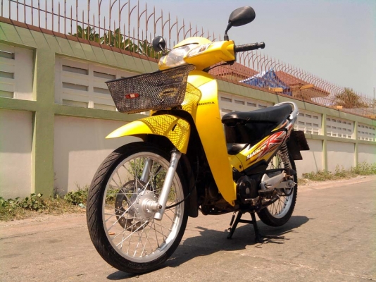 ขออนุญาติขาย HONDA WAVE125R U-Box สีเหลืองดำ ล้อเงิน ขออนุญาติขาย HONDA WAVE125R U-Box สีเหลืองดำ ล้อเงิน