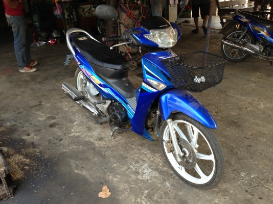 ขาย Wave i 125หัวฉีด เครื่องดีไม่มีปัญหา รถสภาพไม่เคยแกะใหม่เอี่ยม สตาทมือ สวยสุดๆ สภาพพร้อมใช้งาน เล่มทะเบียนพร้อมชุดโอน