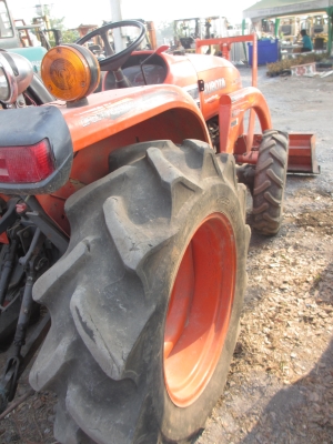 มาแล้ว KUBOTA L3608 ตามสภาพ   พร้อมใบมีด ดันดินหน้า แถมผานตราช้าง มือสอง