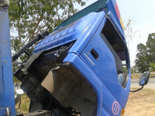 ขายรถบรรทุก6ล้อใหญ่ยาว 5.50 เมตร เครื่อง 195 แรง ขายรถบรรทุก6ล้อใหญ่ยาว 5.50 เมตร เครื่อง 195 แรง