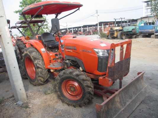 สภาพ 80 \% KUBOTA L3608 ตามสภาพ พร้อมใบมีด ดันดินหน้า แถมผานตราช้าง มือสอง สภาพ 80 \% KUBOTA L3608 ตามสภาพ พร้อมใบมีด ดันดินหน้า แถมผานตราช้าง มือสอง