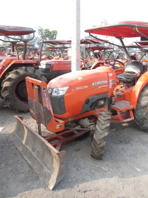สภาพ 80 \% KUBOTA L3608 ตามสภาพ พร้อมใบมีด ดันดินหน้า แถมผานตราช้าง มือสอง สภาพ 80 \% KUBOTA L3608 ตามสภาพ พร้อมใบมีด ดันดินหน้า แถมผานตราช้าง มือสอง