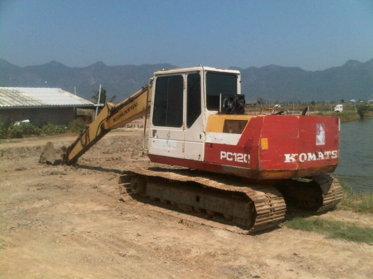 Komatsu PC120-5