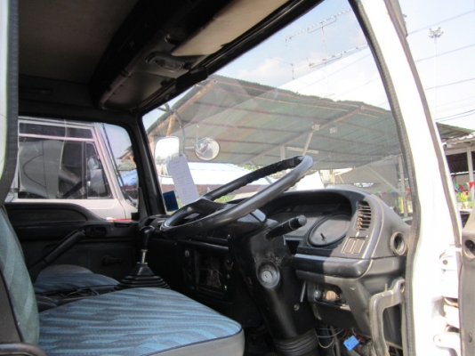 10 ล้อพื้นเรียบ / อีซูซุ