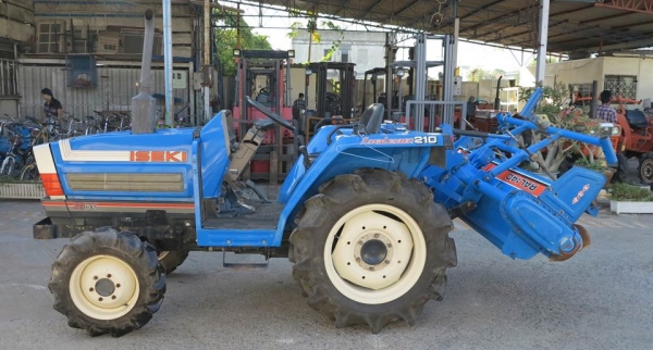 รถแทรคเตอร์ ISEKI TA210F 130,000.- บาท สภาพเก่านอกแท้ นำเข้าเองจากประเทศญี่ปุ่น รถแทรคเตอร์ ISEKI TA210F 130,000.- บาท สภาพเก่านอกแท้ นำเข้าเองจากประเทศญี่ปุ่น