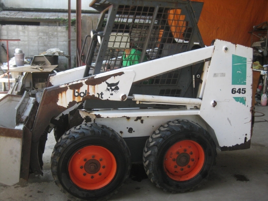 ขายรถตักTCM BOBCAT 645 พร้อมใช้งาน ขายรถตักTCM BOBCAT 645 พร้อมใช้งาน