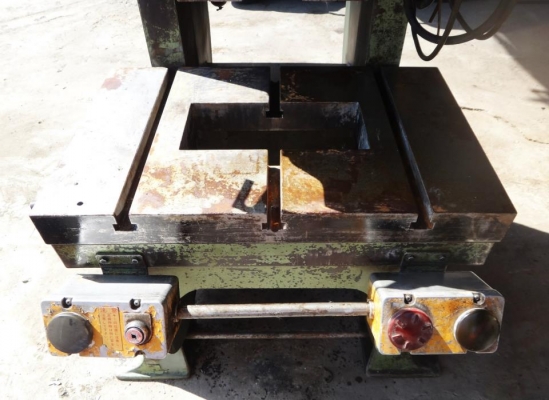 Press machine AMADA 45 tons 170,000.- บาท สภาพเก่าญี่ปุ่นแท้ นำเข้าเองจากญี่ปุ่น