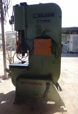 Press machine AMADA 45 tons 170,000.- บาท สภาพเก่าญี่ปุ่นแท้ นำเข้าเองจากญี่ปุ่น