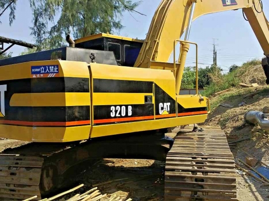 CAT EL200B เครื่องMITSU เอวแน่น ช่วงล่างเต็ม รถสวย CAT EL200B เครื่องMITSU เอวแน่น ช่วงล่างเต็ม รถสวย