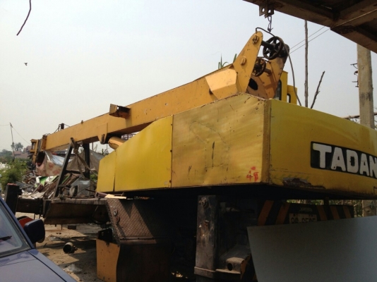 ขายเครน Tadano 15 ตัน 3 ปลอก 2 ชัก ขาน้ำมันยืดได้ อุปกรณ์ครบ มีจิ๊ป เหมาะสำหรับวางบนรถ 6 ล้อ หรือ 10 ล้อก็ได้