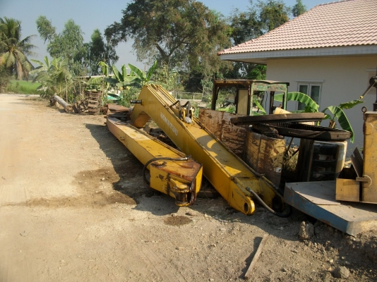 บูมยาว 200 - 3 ครบขุดสภาพสวย ราคาถูก