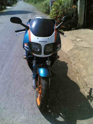 ตัดใจขาย Honda Nsr150Proarm เล่มทะเบียนเต็มพ้อมชุดโอนแปลงมาจากตัว RRW ระบบไฟดีหมดวาร์วเปิด