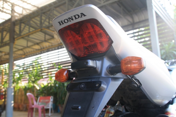 ขาย CB 400 เทค 3 ปี05 สรรพสามิตแท้ เครื่องดี สีเดิม สวย ท่อ yoshimura 134000