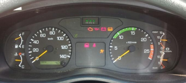 ซ่อมกล่องไฟ isuzu euro2 ซ่อมหน้าปัทม์ ซ่อมไมล์