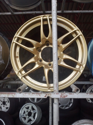 ล้อขอบ17 6รู 139 หน้า8 หลัง9 ของใหม่ 4วง 13000บาท