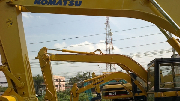 Komatsu PC200-8 Komatsu PC200-8