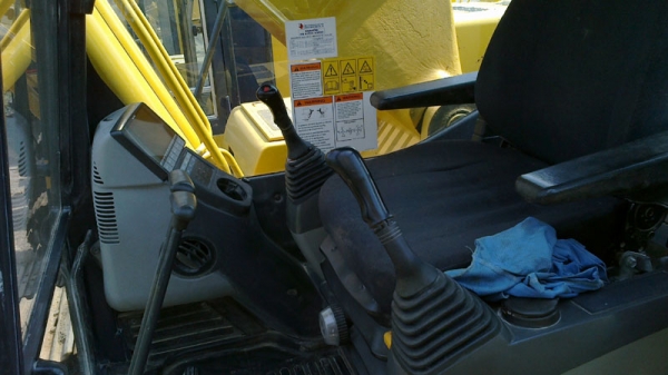 Komatsu PC200-8 Komatsu PC200-8