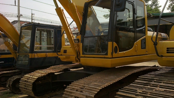 Komatsu PC200-8 Komatsu PC200-8