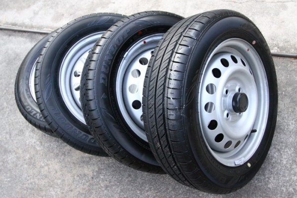 กะทะ14 4รู100 + ยาง Dunlop 165/65/14 ปี13 วิ่งไม่ถึง 50โลป้ายแดง