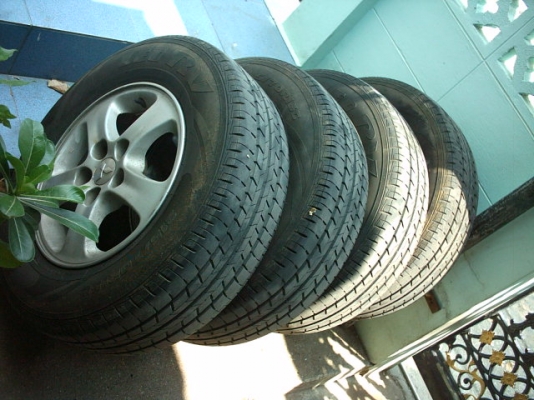 ขายแม๊กกระบะไทรทันขอบ15 พร้อมยาง