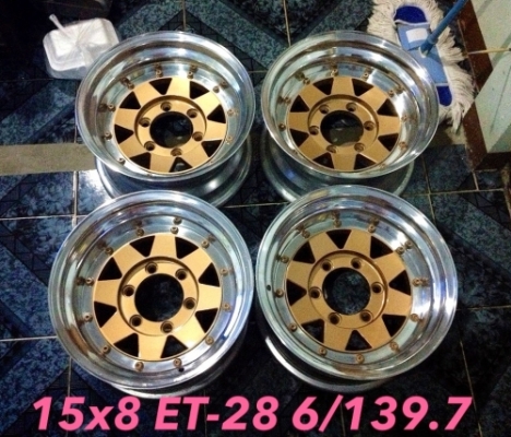 ล้อแม็ค 3 ชิ้นแท้ Enkei Apache-8 ขอบ 15x8 ใส่ 6 รูกระบะ สีทอง ขอบเงา ออฟลึก 4 นิ้ว สวยมากครับ