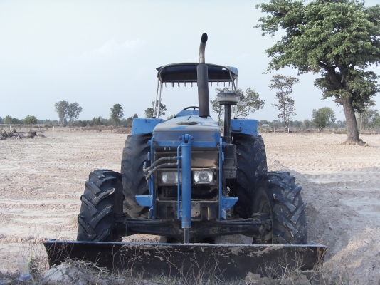 ขาย รถไถNEWHOLLAND 6640 สองเพลา