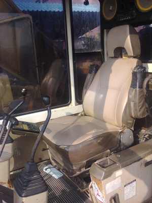 ขาย แบคโฮ PC200-5 ขาย แบคโฮ PC200-5