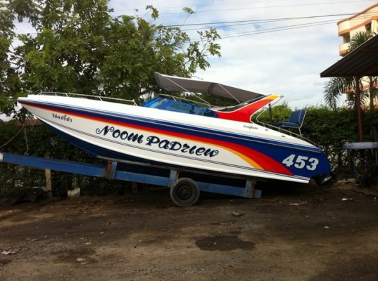เรือขนาด 22 ฟุต เครื่อง 200 แรงม้า Yamaha โทร 086-3059305 คุณหนุ่ม