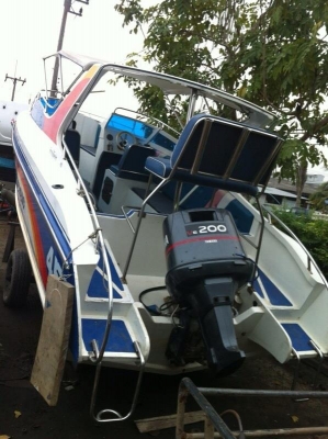 เรือขนาด 22 ฟุต เครื่อง 200 แรงม้า Yamaha โทร 086-3059305 คุณหนุ่ม