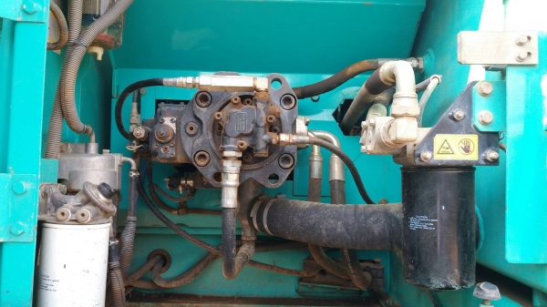 ขายด่วน KOBELCO SK200 YN12 สภาพพร้อมใช้งาน เครื่องปั้มดี รถสวย ภายในเรียบร้อย ไฟฟ้าสมบูรณ์ โซ่ช่วงล่างเต็ม รถทำงาน 69xx กว่าชั่วโมง เอกสารใบแจ้งจำหน่าย