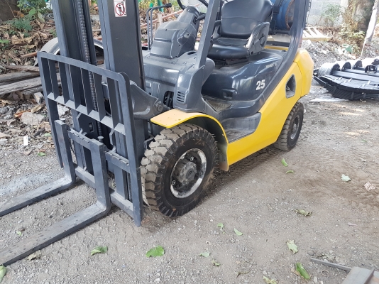 ขายรถยก2.5T.เสา4เมตร