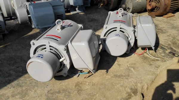 ** SOLD ** มอเตอร์ Mitsubishi 3 HP 220V เดิมทุกเม็ดเงาๆมาเทสได้!!