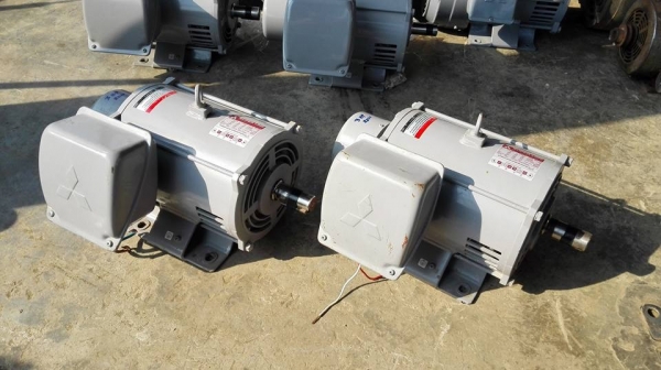 ** SOLD ** มอเตอร์ Mitsubishi 3 HP 220V เดิมทุกเม็ดเงาๆมาเทสได้!!