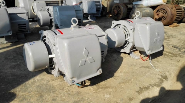 ** SOLD ** มอเตอร์ Mitsubishi 3 HP 220V เดิมทุกเม็ดเงาๆมาเทสได้!!