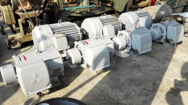 ** Sold ** มอเตอร์ Mitsubishi 5 HP 220V สภาพสวยสดเดิมพร้อมใช้งาน!!