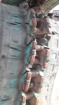 ขายแทรคยาง รถขุดไซค์เล็ก เช่น PC20,25,30,35 ขนาด 300X10.9X40 ข้อ เก่าจากนอก จำนวน1คู่ ขายราคา 16,000บาท ขายแทรคยาง รถขุดไซค์เล็ก เช่น PC20,25,30,35 ขนาด 300X10.9X40 ข้อ เก่าจากนอก จำนวน1คู่ ขายราคา 16,000บาท