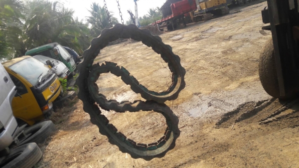 ขายแทรคยาง รถขุดไซค์เล็ก เช่น PC20,25,30,35 ขนาด 300X10.9X40 ข้อ เก่าจากนอก จำนวน1คู่ ขายราคา 16,000บาท ขายแทรคยาง รถขุดไซค์เล็ก เช่น PC20,25,30,35 ขนาด 300X10.9X40 ข้อ เก่าจากนอก จำนวน1คู่ ขายราคา 16,000บาท