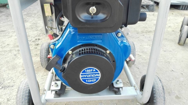 ** SOLD ** เครื่องปั่นไฟ HYUNDAI DIESEL 10 HP รุ่น HDW180AE/5KW ของใหม่ 100\% ไม่เคยใช้งาน(เชื่อมได้ในตัว)