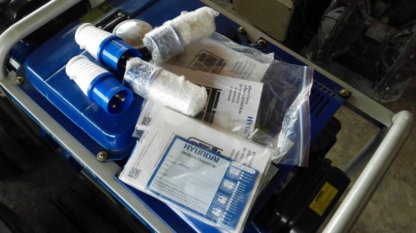 ** SOLD ** เครื่องปั่นไฟ HYUNDAI DIESEL 10 HP รุ่น HDW180AE/5KW ของใหม่ 100\% ไม่เคยใช้งาน(เชื่อมได้ในตัว)