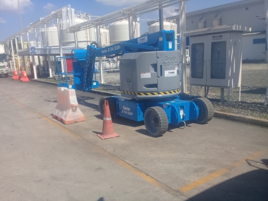 ให้เช่า รถกระเช้าไฟฟ้า สภาพดี มีปจ2 ให้เช่า รถกระเช้าไฟฟ้า สภาพดี มีปจ2