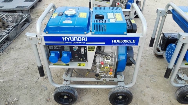 ** SOLD ** เครื่องปั่นไฟ HYUNDAI DIESEL 10 HP รุ่น HD6500CLE/5KW ของใหม่ 100\% ไม่เคยใช้งาน