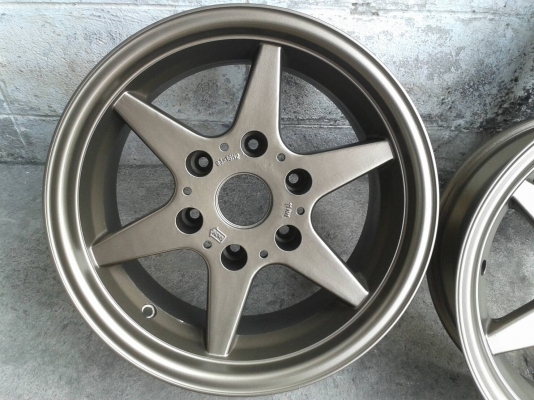 ขอบ16นิ้ว6รู ชุดนี้ 7400 บาท