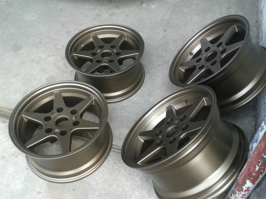 ขอบ16นิ้ว6รู ชุดนี้ 7400 บาท