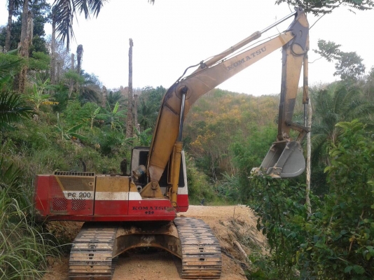 รถขุด PC200-5 ไฟฟ้าครบ เอกสารเล่มทะเบียน รถสภาพดี พร้อมใช้
