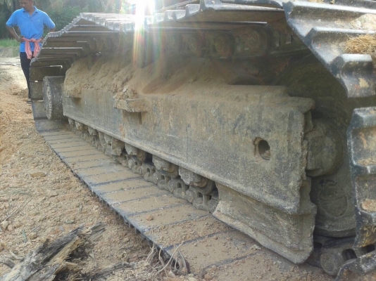 รถขุด PC200-5 ไฟฟ้าครบ เอกสารเล่มทะเบียน รถสภาพดี พร้อมใช้