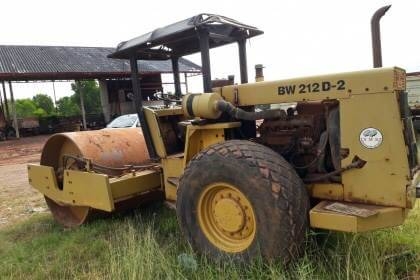 ขาย 495,000 รถบด BOMAG BW212 D-2 สั่นสะเทือน 2 เพลา สภาพพร้อมใช้งาน เครื่อง ISUZU เครื่องปั้มดี สภาพยางสวย เอกสารเล่มทะเบียน รถอยู่ อุดร 090-772-3710 090-772-3708 ขาย 495,000 รถบด BOMAG BW212 D-2 สั่นสะเทือน 2 เพลา สภาพพร้อมใช้งาน เครื่อง ISUZU เครื่องปั้มดี สภาพยางสวย เอกสารเล่มทะเบียน รถอยู่ อุดร 090-772-3710 090-772-3708